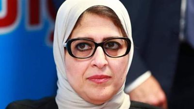 وفد من إدارة قفط التعليمية بقنا وطلبة المدارس يتبرعون لمستشفى شفاء الأورام