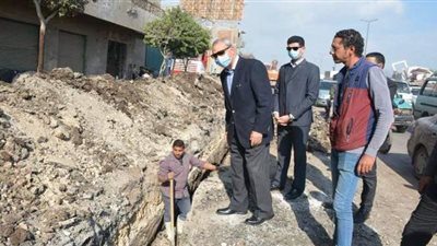 محافظ القليوبية يتفقد أعمال تركيب خط انحدار لتصريف المياه على الطريق الزراعي