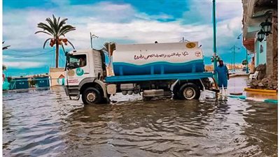 رفع 4 ملايين متر مكعب مياه الأمطار  خلال النوة الأخيرة بشوارع مطروح