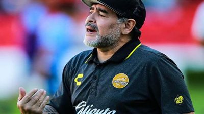 اشتباكات بين عشاق مارادونا والشرطة الأرجنتينية