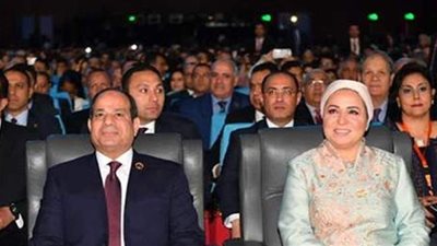 إنتصار السيسي:  أحمد ربنا على هدية  الرئيس.. لم  يتغير منذ أن كان ضابطا صغيرا