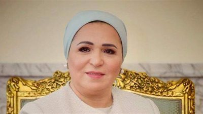 انتصار السيسي: الرئيس هدية من ربنا والزمن لم يغيره.. شديد على الولاد عكس البنات.. محمد صلاح نموذج يحتذى به.. وهذه نصيحة والدة الرئيس لي