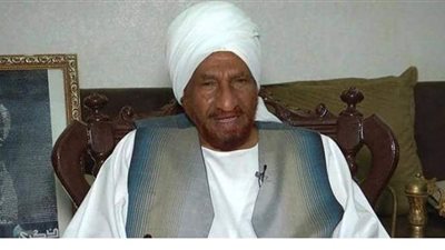 وصول جثمان الصادق المهدي من الإمارات إلى مطار الخرطوم | صور