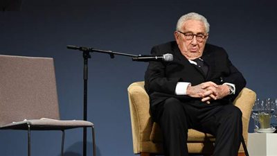 على رأسهم كيسنجر.. إقالات تطال أعضاء بارزين في هيئة مستشاري البنتاجون