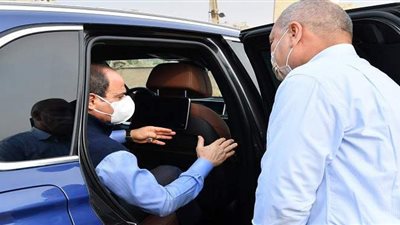السيسي يكلف بإنشاء أكبر توسعة ممكنة للحارات المرورية للطرق لانسيابية الحركة واستيعاب الزيادة