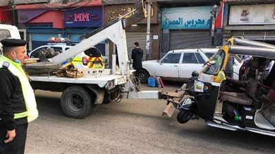 حوادث التوك توك عرض مستمر.. إصابة ٤ بحروق في انقلاب مركبة.. وخبير مروري يضع روشتة للتعامل معه
