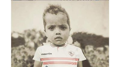 محمد هنيدي يدعم القلعة البيضاء بصورة نادرة: السادسة يا زمالك