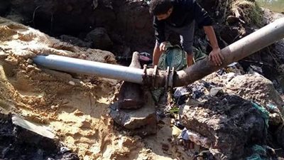 إصلاح خط المياه الرئيسي بالوحدة المحلية في شلشلمون بالشرقية