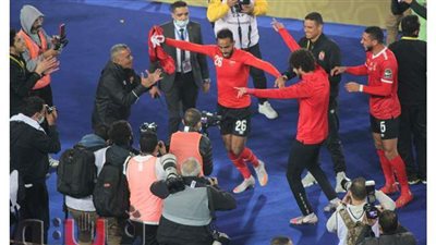 لاعبو الأهلي يحتفلون بالتتويج ببطولة افريقيا | صور