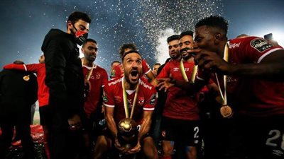 لماذا فاز الأهلي على الزمالك وأحرز اللقب الأفريقي التاسع.. موسيماني يغير طريقة اللعب.. وباتشيكو يفاجئ الجميع بهذا الأمر