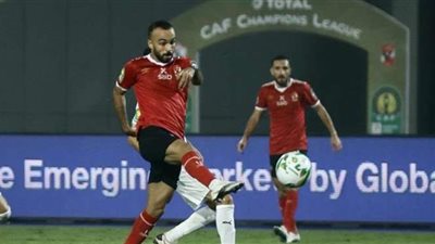 أفشة يرقص داخل غرفة الملابس: 