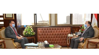 وزير التنمية المحلية يبحث مع محافظ الشرقية تنفيذ بعض المشروعات التنموية