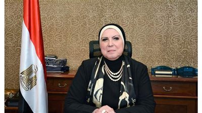 وزيرة الصناعة تفتتح معرض 