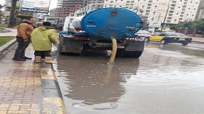 حي غرب بالإسكندرية:  رصد تجمعات لمياه الأمطار بالشوارع