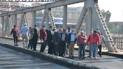 محافظ القليوبية ورئيس هيئة الطرق والكباري يعلنان افتتاح كوبري كفر الجزار