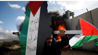 إصابة 7 فلسطينيين بالرصاص والعشرات بالاختناق خلال مسيرة شرق نابلس