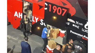 حافلة الأهلي تصل استاد القاهرة  لملاقاة الزمالك في نهائي دوري أبطال أفريقيا