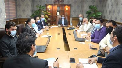 وزير الرياضة يلتقي اللجنة المنظمة لبطولة العالم لليد