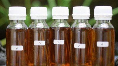 ضبط 8.5 طن زيوت عطرية خام داخل مخزن في الجيزة