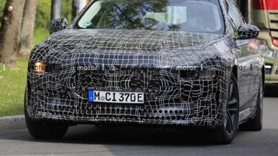 بي إم دبليو i7 الكهربائية تتميز بطارية قدرتها 100 كيلو واط/سا