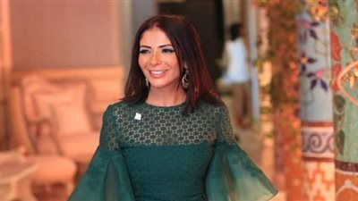 منى زكي تشارك جمهورها 