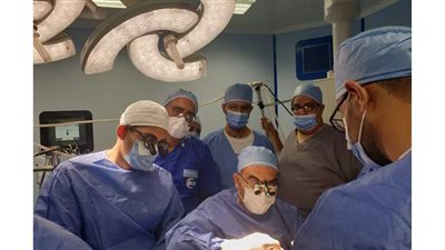 الفريق الطائر بالمستشفيات التعليمية يجري جراحتي تغيير صمام ميترالي بالمنظار