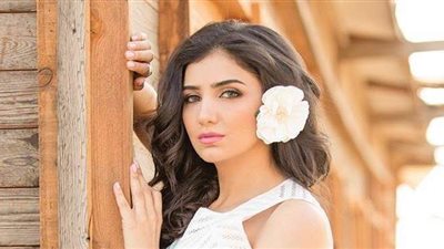 مي عمر تتعاقد على بطولة مسلسل 