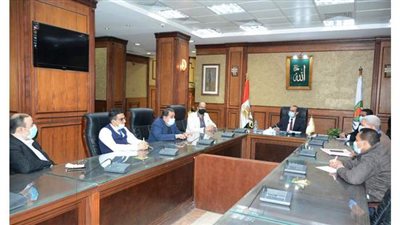نائب محافظ سوهاج يعقد اجتماعا لوضع آليات مواجهة كورونا