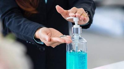 احذر استخدام هذه الأنواع من معقمات الأيدي والمناديل.. لا تحمى من كورونا