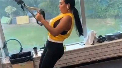 شاهد.. رانيا يوسف تمارس الرياضة في 