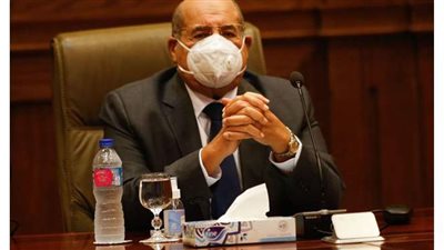 عبد الوهاب عبد الرازق يفتتح جلسة 