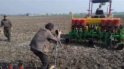 لاشين يتفقد الحقول الإرشادية للقمح والرى بالتنقيط بزراعة الشرقية