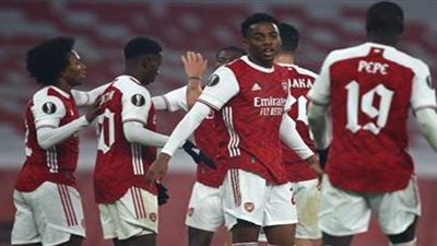 محمد النني على مقاعد بدلاء أرسنال أمام وولفرهامبتون بالدوري الإنجليزي