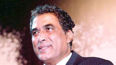 الأخ غير الشقيق لهيثم أحمد زكي: المحامي حصل على مقتنيات الأمبراطور ولم يرجعها