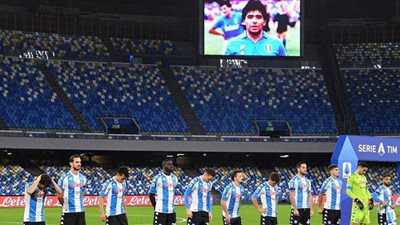 في ليلة تكريم مارادونا.. نابولي يسحق روما برباعية | فيديو وصور