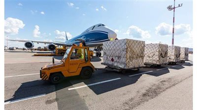 بدأت رحلة إنقاذ العالم.. انطلاق أول عملية شحن للقاح كورونا من بروكسل إلى شيكاغو