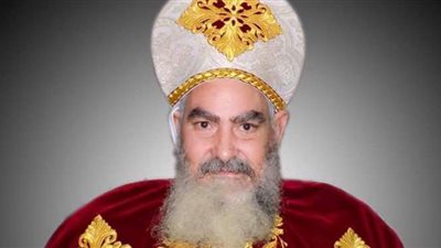 البابا تواضروس يعزي الأنبا بطرس في وفاة كاهن دير بطمس