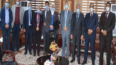 تفاصيل لقاء محافظ المنيا مع وفد وزارة الصحة اليوم