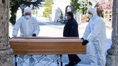 الشرطة  الايطالية تقتحم جنازة لإعادة الجثة إلى المشرحة