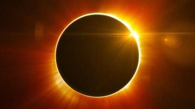 السماء فى ديسمبر.. كسوف كلي للشمس.. اقتران بين المشتري وزحل.. حدوث الانقلاب الشتوي.. وملكة الزخات الشهابية تزين السماء