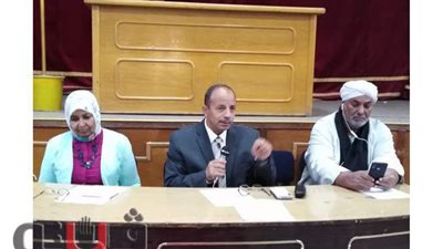 وكيل تعليم قنا: وضع كلمة سر للسبورات الذكية| صور