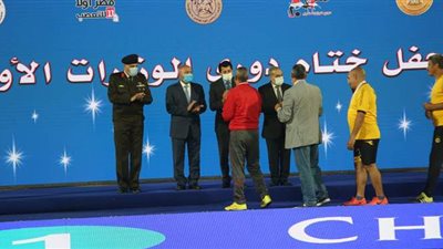 3 وزراء يشهدون تتويج 