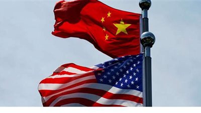 بكين تفرض عقوبات على 4 مسؤولين أمريكيين