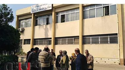 نائب رئيس جامعة الزقازيق تتفقد مطبعة الجامعة