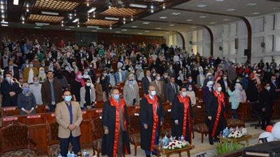 حقوق المنصورة تحتفل بتخريج الدفعة 43