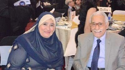 عبد الرحمن أبو زهرة عن زوجته: 