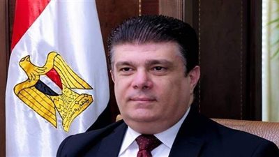 اخبار ماسبيرو.. حسين زين يوافق على إضافة برامج باللغة الإسبانية في 