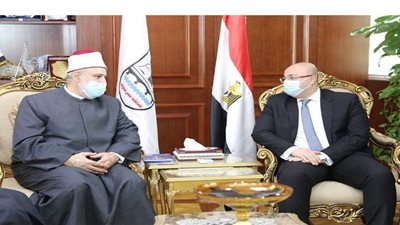 محافظ بني سويف يستقبل وكيل الأزهر الشريف لحضور ندوة 