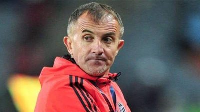 مدرب الزمالك السابق يهنئ موسيماني على الفوز بدوري الأبطال