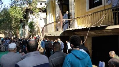 بدء توافد الحضور لصلاة الجنازة على 